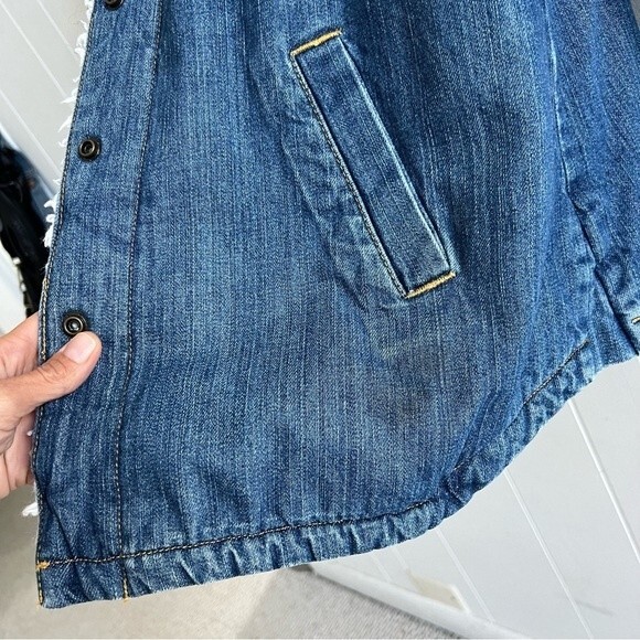Levi’s Sherpa lined denim jacket - Picture 5 of 11